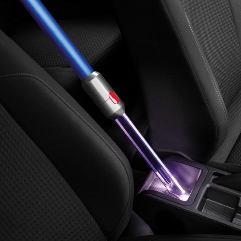 Щелевая насадка Dyson с подсветкой: В салоне автомобиля